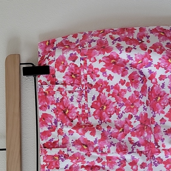 Lands' End Pink Floral Cropped Chinos Size 10 / Fit 2 - Picture 4 of 6